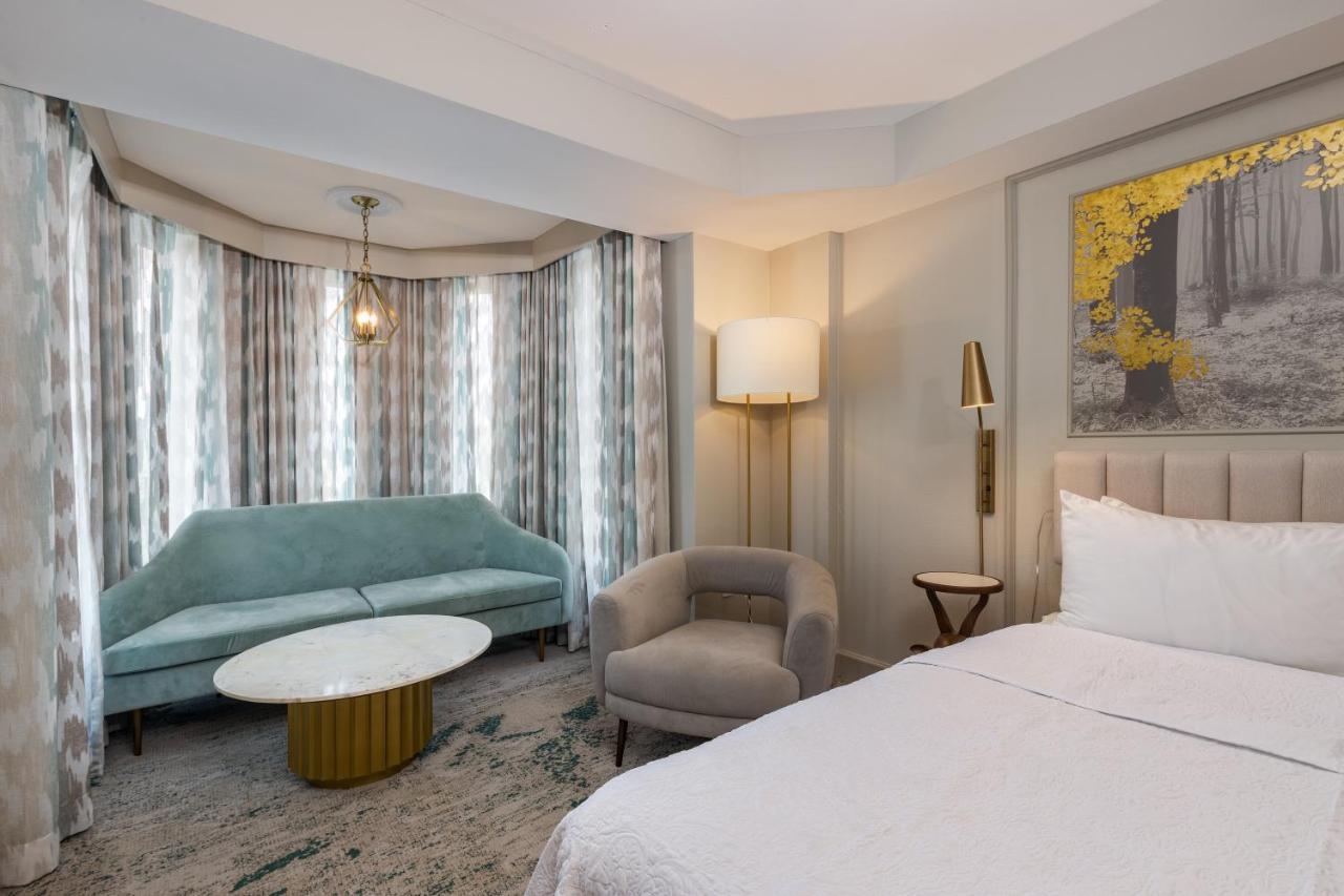 Tower Queen Room with Two Queen Beds