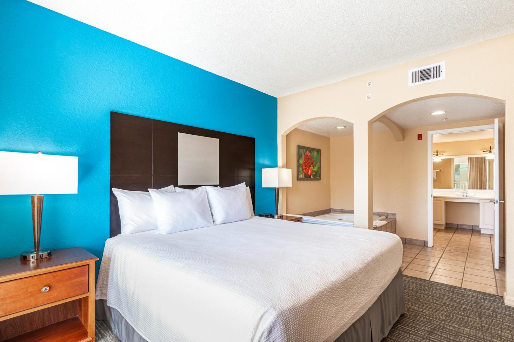 Two Bedroom Suite,1660290845:JPEG